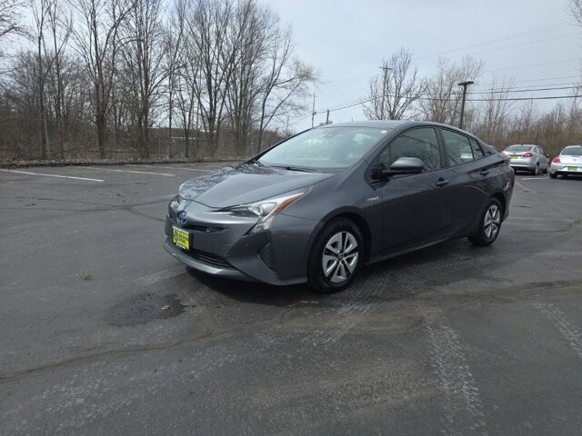 2017 Toyota Prius in Marysville, OH 43040 - 18127821 3
