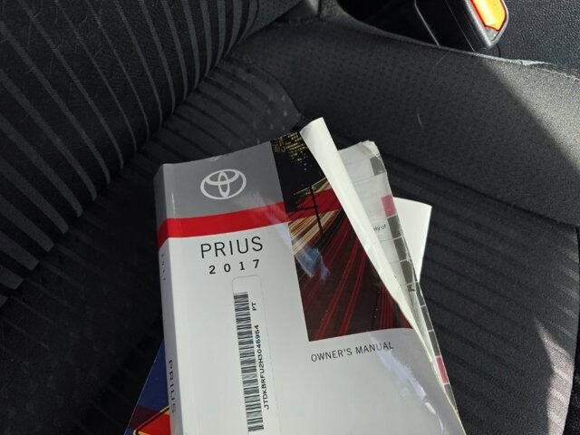 2017 Toyota Prius in Marysville, OH 43040 - 18127821 40