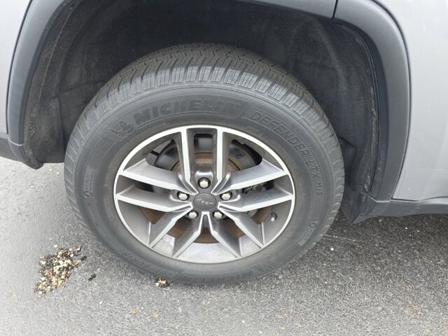 2019 Jeep Grand Cherokee in Marysville, OH 43040 - 18127823 10