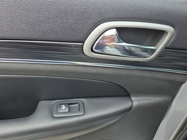 2019 Jeep Grand Cherokee in Marysville, OH 43040 - 18127823 36