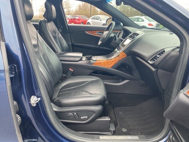 2017 Lincoln MKX in Marysville, OH 43040 - 18127824 47