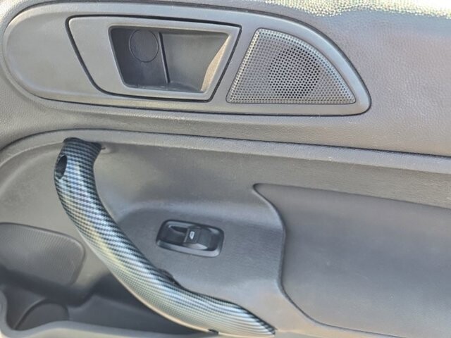 2013 Ford Fiesta in Marysville, OH 43040 - 18127825 38