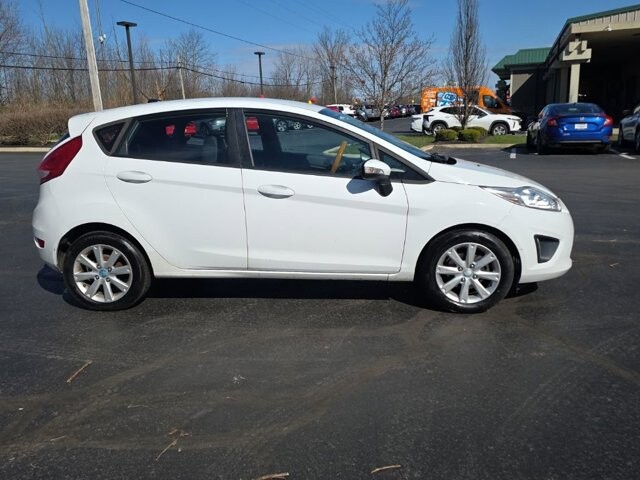 2013 Ford Fiesta in Marysville, OH 43040 - 18127825 10
