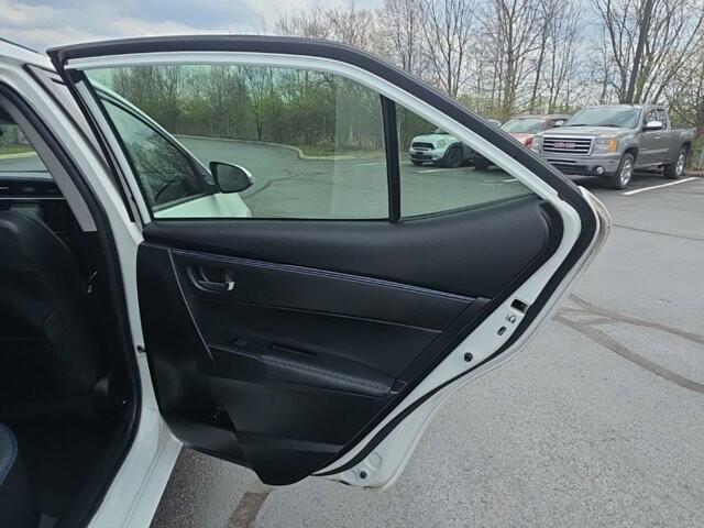 2019 Toyota Corolla in Marysville, OH 43040 - 18127828 34