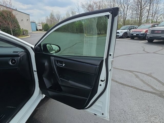 2019 Toyota Corolla in Marysville, OH 43040 - 18127828 37