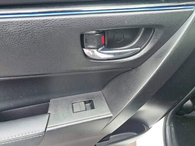 2019 Toyota Corolla in Marysville, OH 43040 - 18127828 30