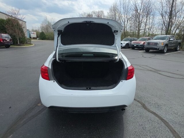 2019 Toyota Corolla in Marysville, OH 43040 - 18127828 32