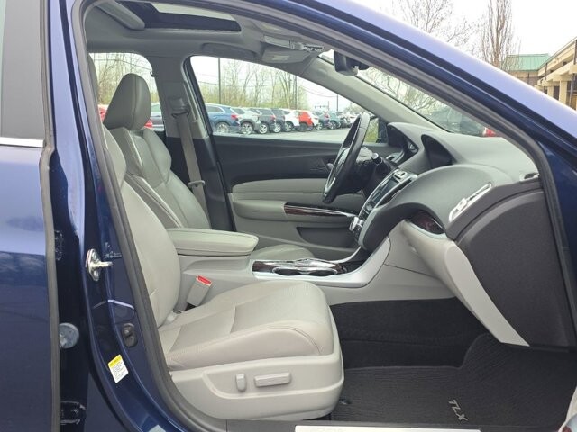 2017 Acura TLX in Marysville, OH 43040 - 18127829 42