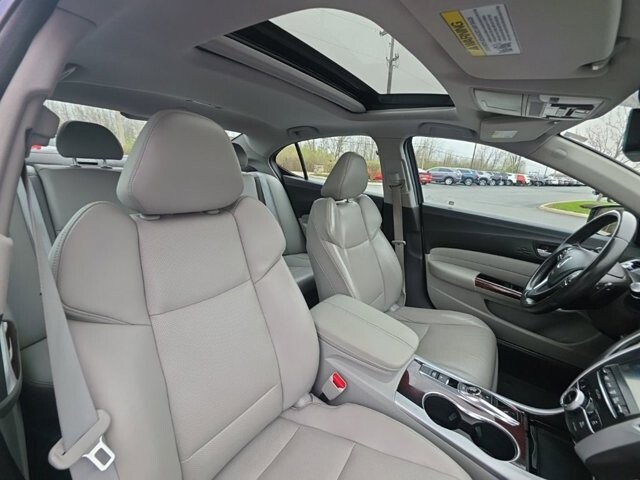 2017 Acura TLX in Marysville, OH 43040 - 18127829 43