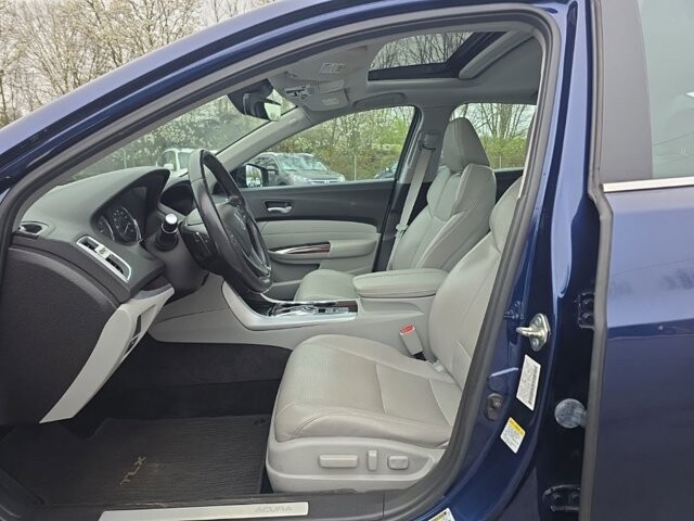 2017 Acura TLX in Marysville, OH 43040 - 18127829 14