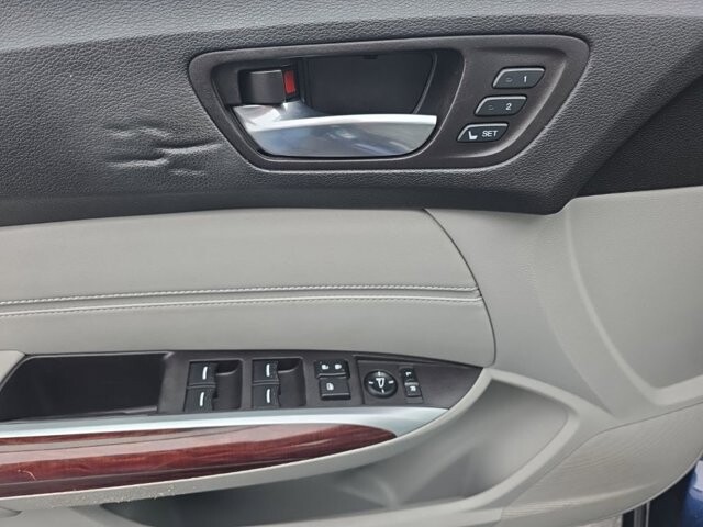 2017 Acura TLX in Marysville, OH 43040 - 18127829 13