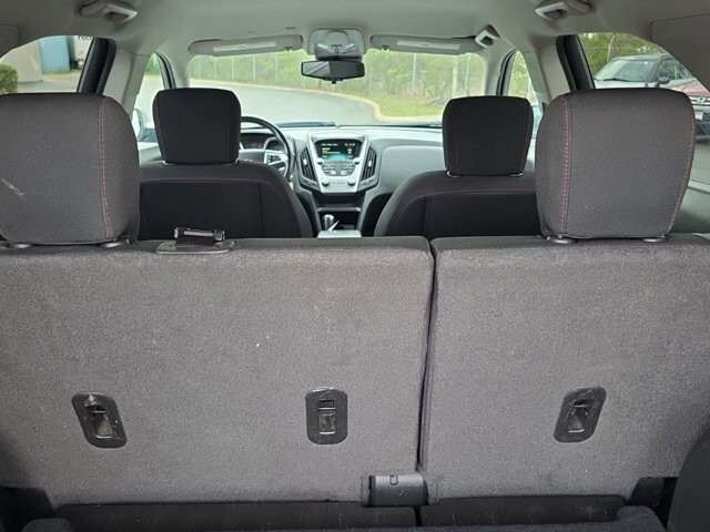 2017 Chevrolet Equinox in Marysville, OH 43040 - 18127834 32