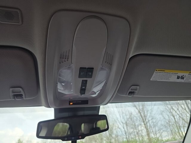 2017 Chevrolet Equinox in Marysville, OH 43040 - 18127834 20