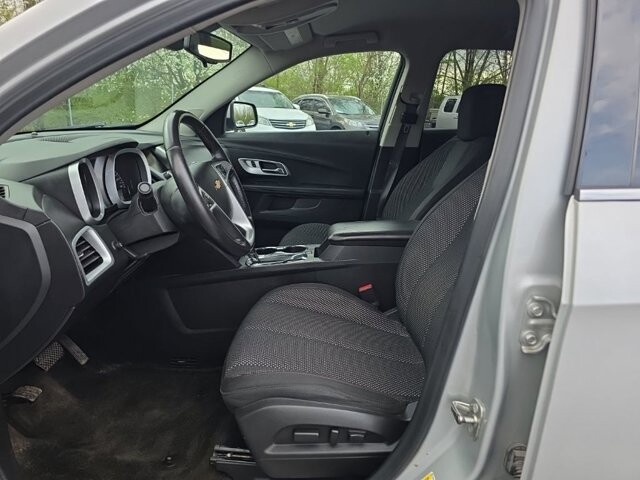 2017 Chevrolet Equinox in Marysville, OH 43040 - 18127834 13