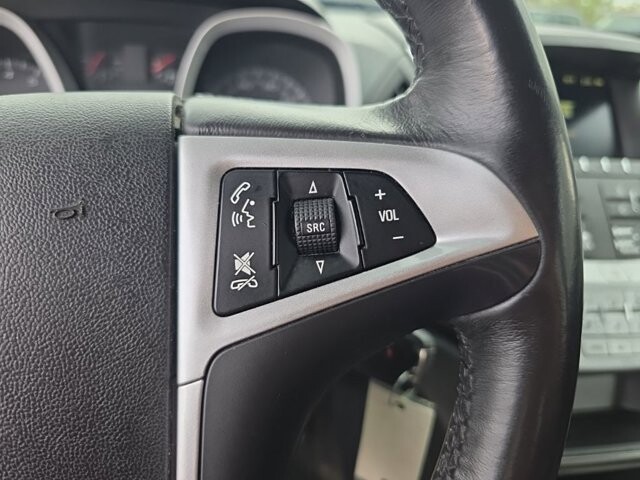 2017 Chevrolet Equinox in Marysville, OH 43040 - 18127834 18