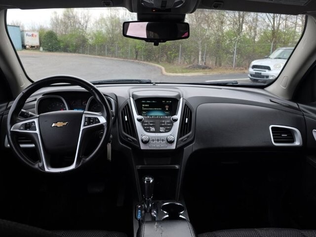 2017 Chevrolet Equinox in Marysville, OH 43040 - 18127834 27