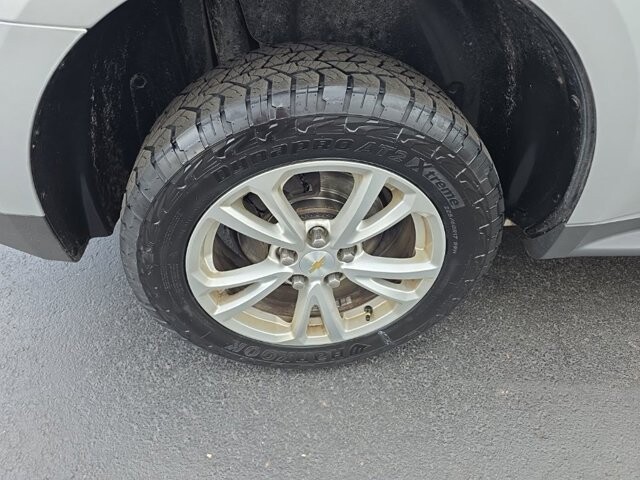 2017 Chevrolet Equinox in Marysville, OH 43040 - 18127834 9