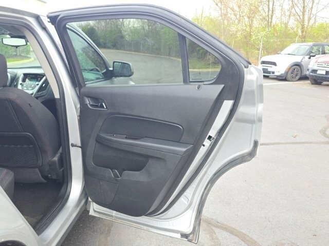 2017 Chevrolet Equinox in Marysville, OH 43040 - 18127834 33