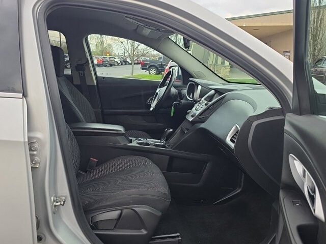 2017 Chevrolet Equinox in Marysville, OH 43040 - 18127834 38