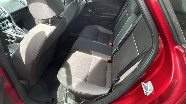 2014 Ford Focus in Cartersville, GA 30120 - 18127840 5