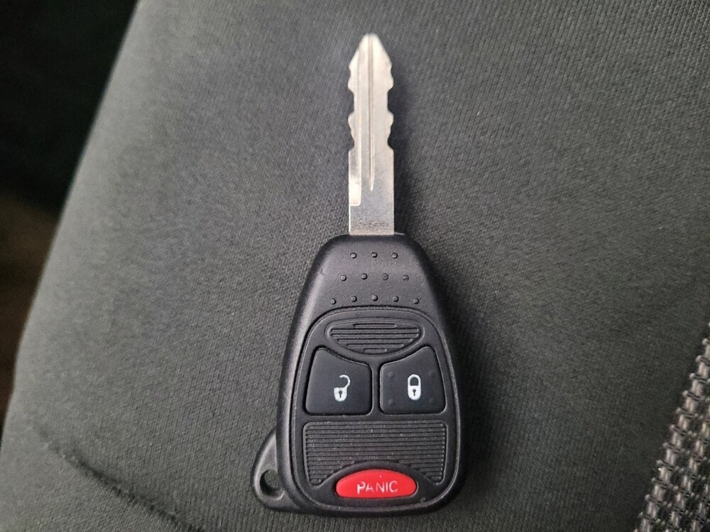 2015 Jeep Compass in Downey, CA 90241 - 18127847 32