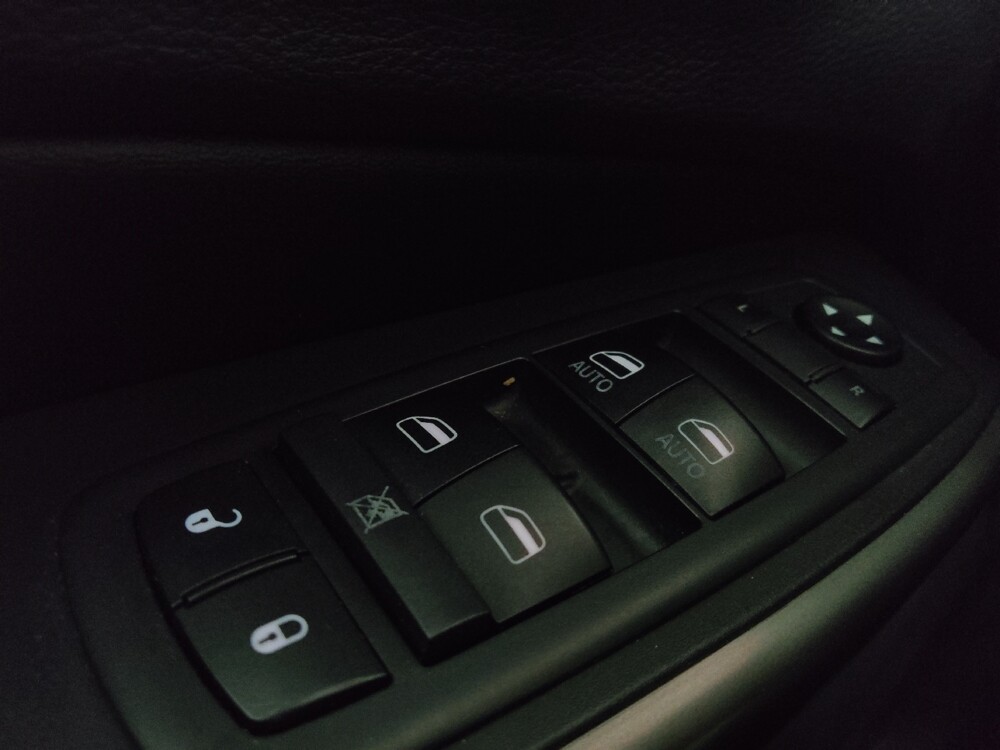 2019 Jeep Cherokee in Marietta, GA 30062 - 18127883 27