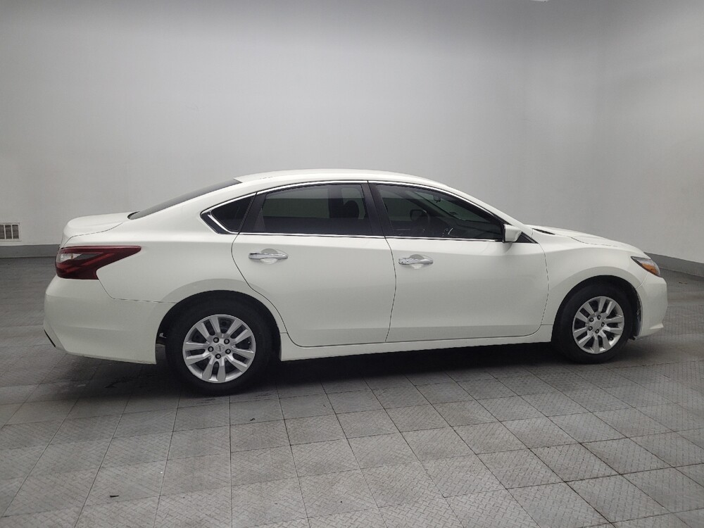 2018 Nissan Altima in Birmingham, AL 35215 - 18127886 10