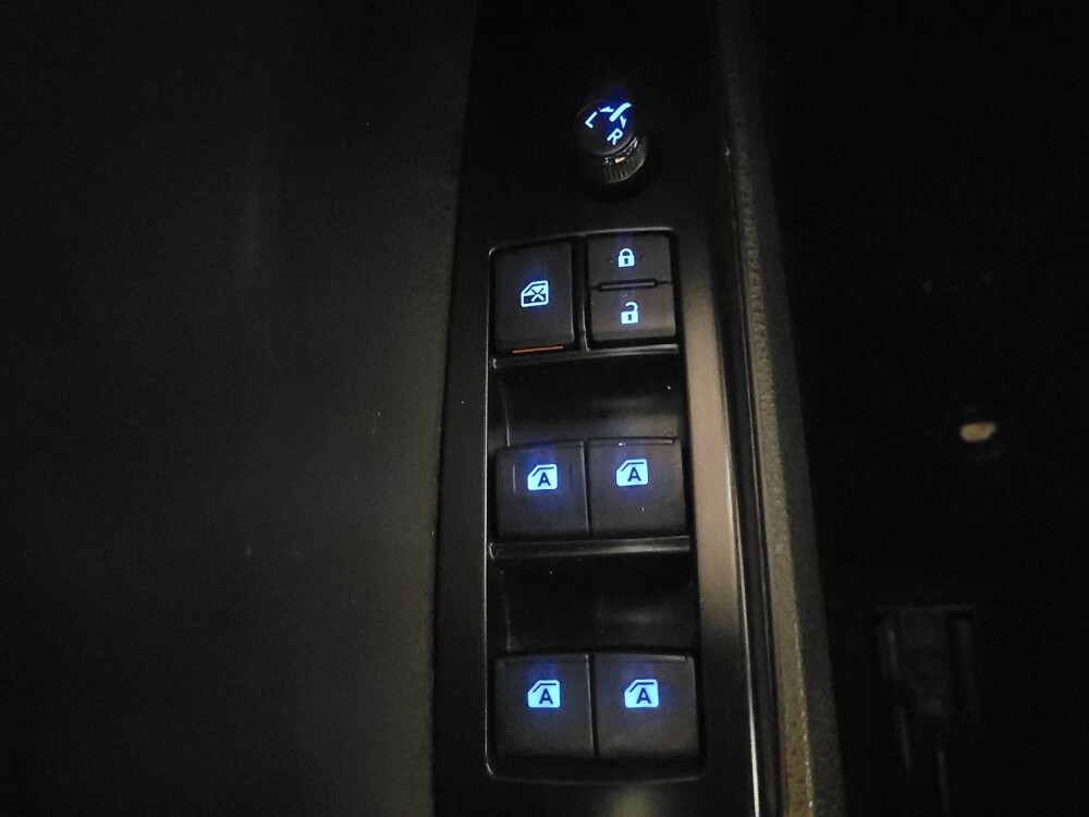 2018 Toyota Camry in Jackson, MS 39211 - 18127887 27