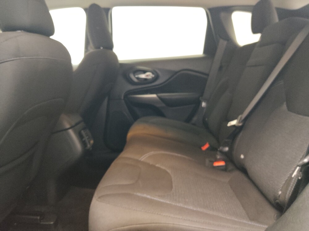 2019 Jeep Cherokee in Live Oak, TX 78233 - 18127943 18