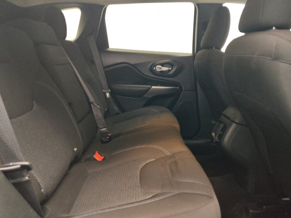 2019 Jeep Cherokee in Live Oak, TX 78233 - 18127943 19