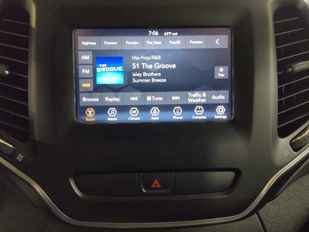 2019 Jeep Cherokee in Live Oak, TX 78233 - 18127943 25