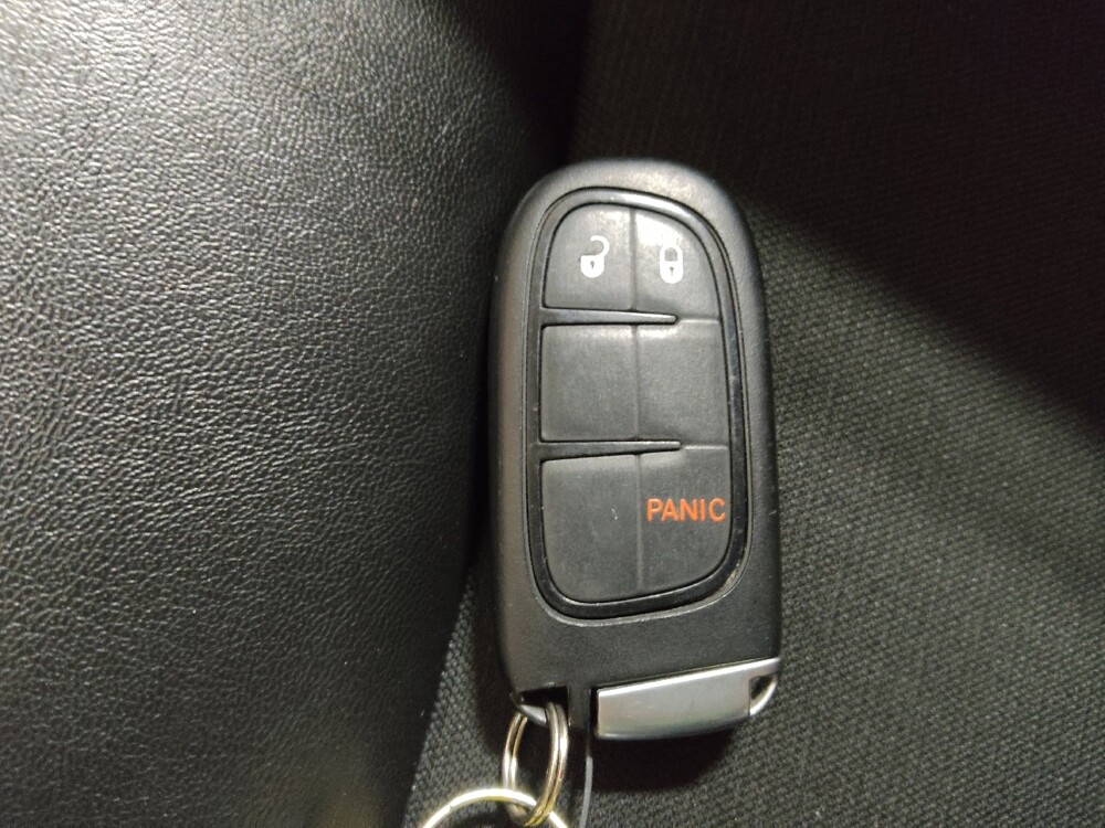 2020 Jeep Cherokee in San Antonio, TX 78238 - 18127951 32