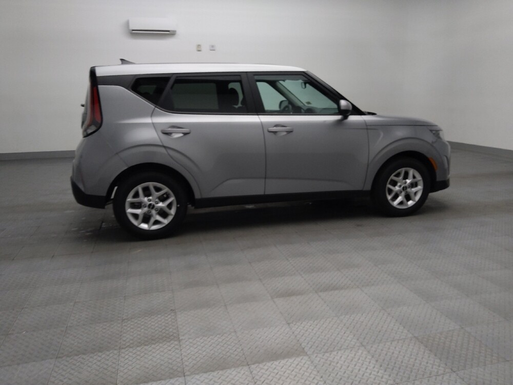 2025 Kia Soul in Temple, TX 76502 - 18127957 10