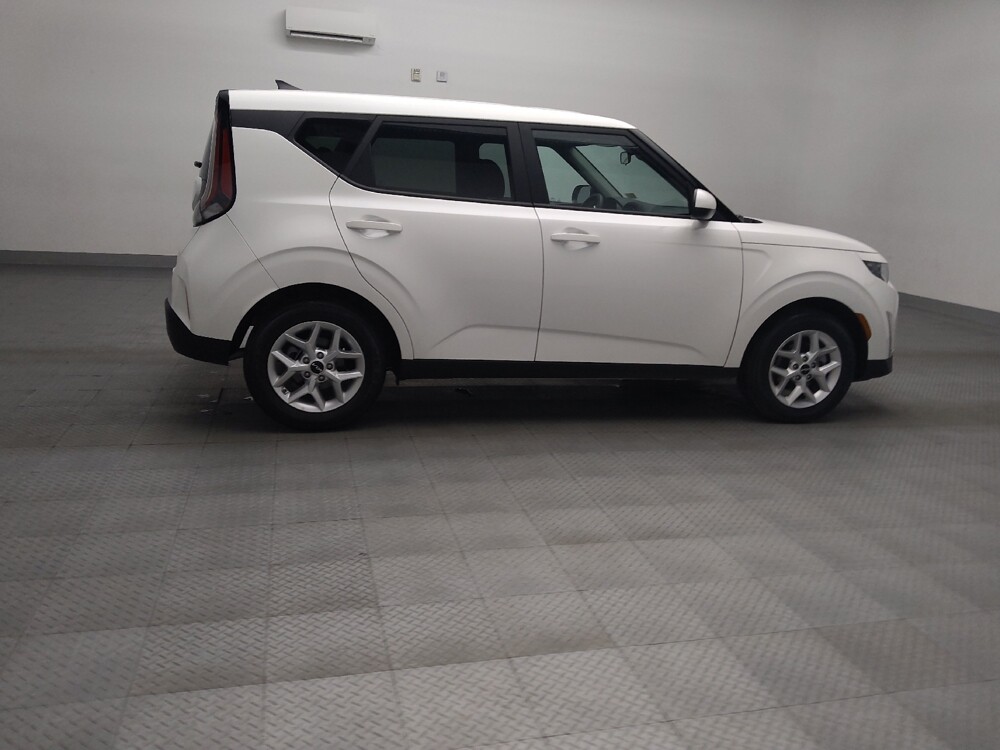 2025 Kia Soul in Live Oak, TX 78233 - 18127959 10