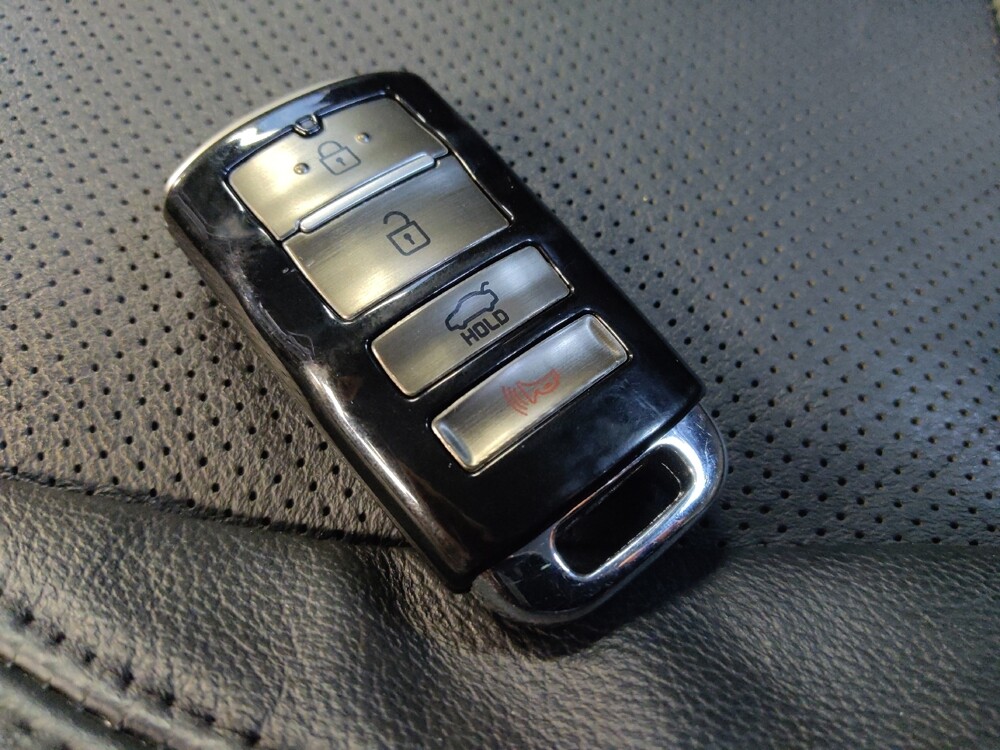 2015 Kia Cadenza in Tucson, AZ 85705 - 18127964 32