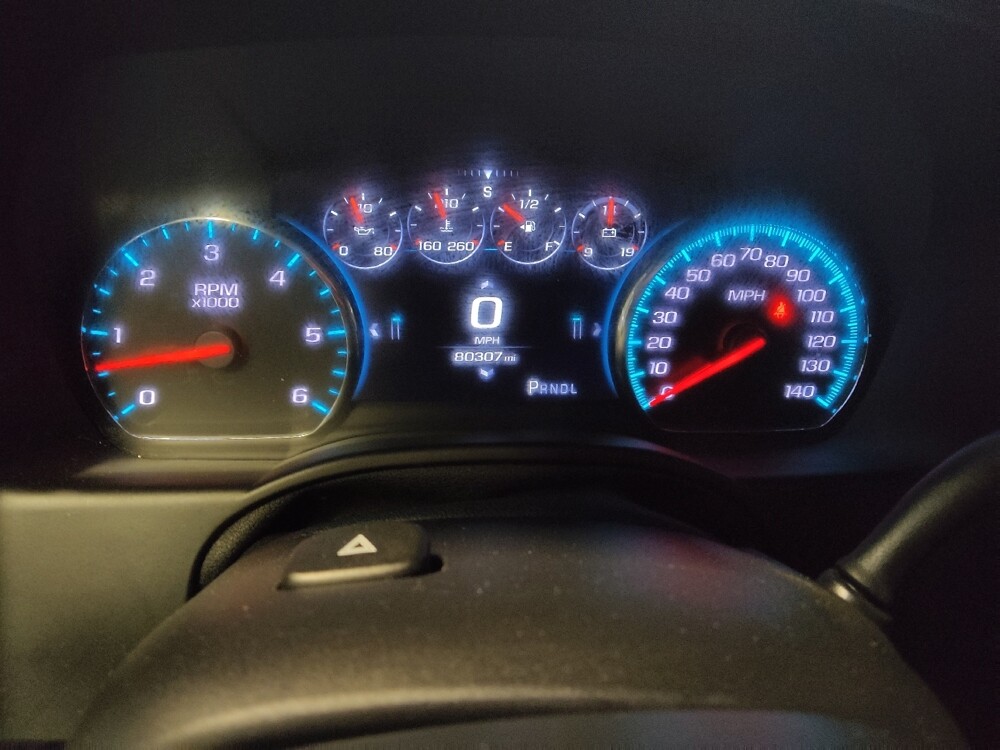 2017 Chevrolet Suburban in Tucson, AZ 85705 - 18127967 23