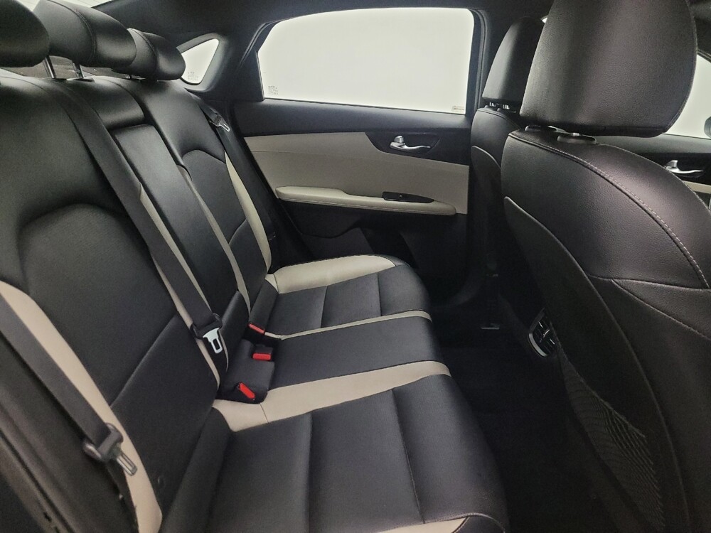 2019 Kia Forte in Phoenix, AZ 85015 - 18127968 19