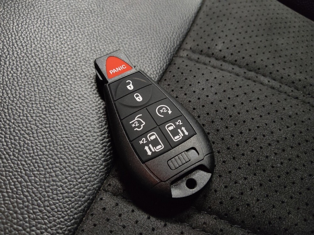 2020 Dodge Grand Caravan in Phoenix, AZ 85015 - 18127969 32