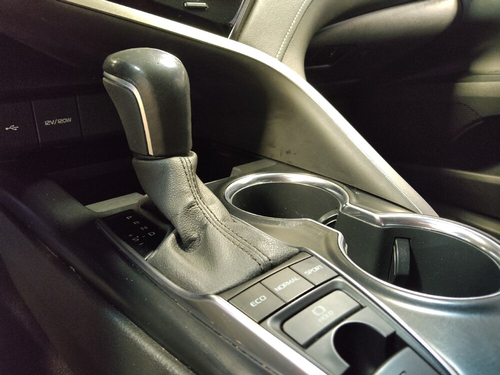 2020 Toyota Camry in Chandler, AZ 85225 - 18127970 26