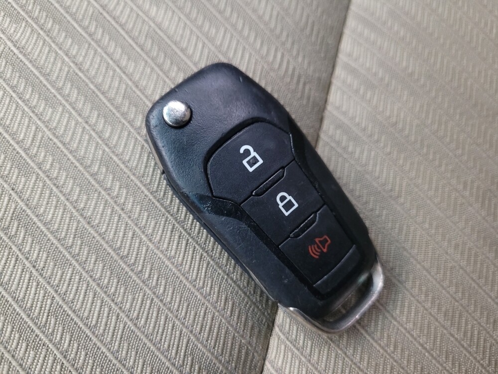 2017 Ford Explorer in Tucson, AZ 85705 - 18127972 32