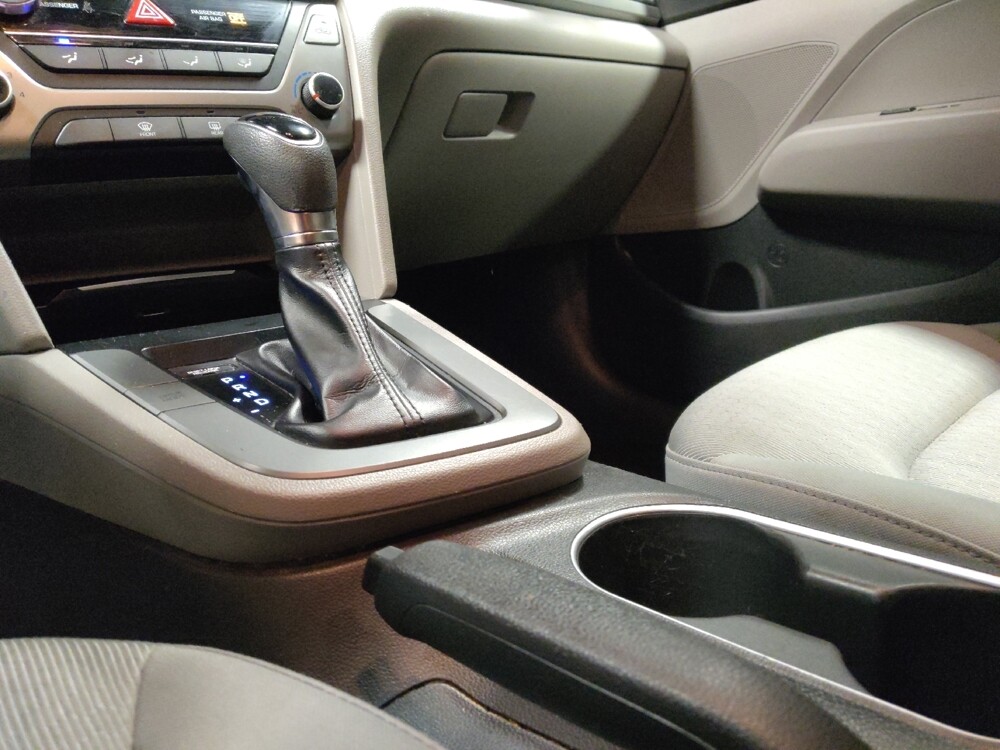 2017 Hyundai Elantra in Phoenix, AZ 85022 - 18127973 26