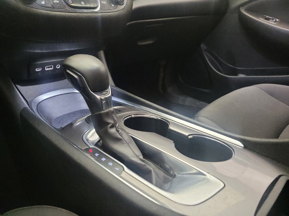 2021 Chevrolet Malibu in Tucson, AZ 85705 - 18127974 26