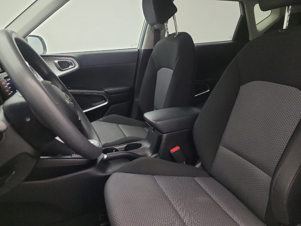 2022 Kia Soul in Glendale, AZ 85301 - 18127976 17