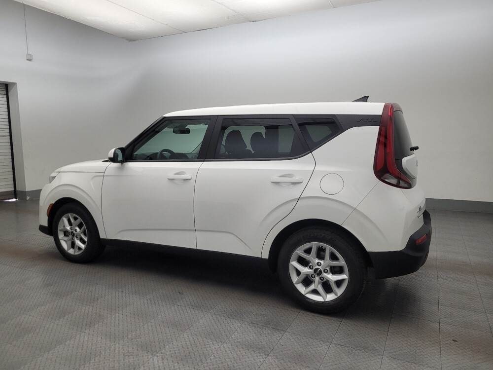 2022 Kia Soul in Glendale, AZ 85301 - 18127976 3