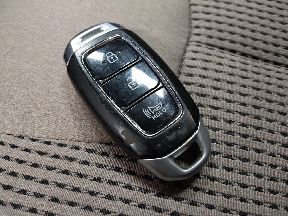 2020 Hyundai Santa Fe in Tucson, AZ 85705 - 18127980 32