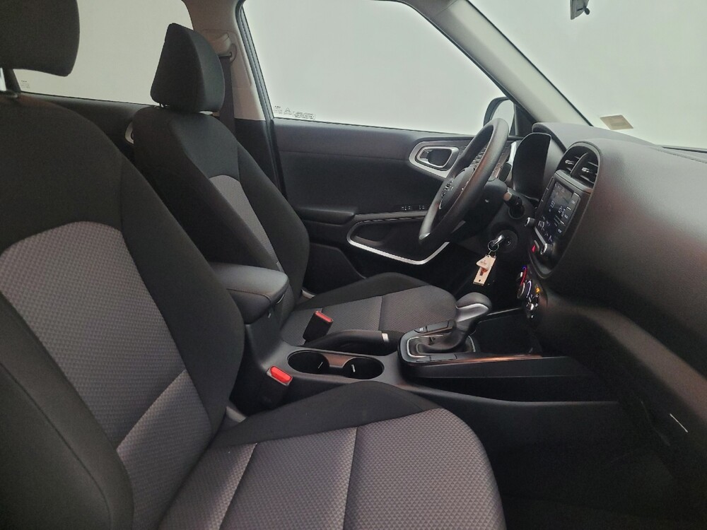 2025 Kia Soul in Chandler, AZ 85225 - 18127987 21