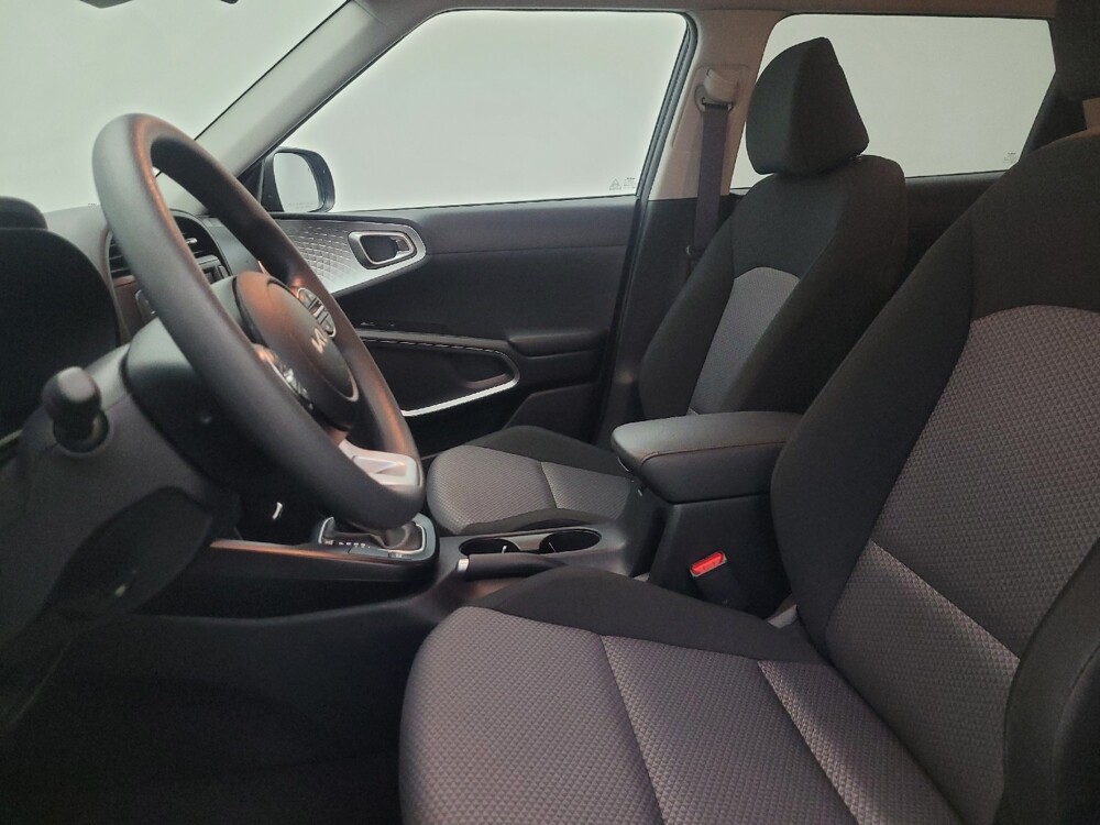 2025 Kia Soul in Phoenix, AZ 85015 - 18127988 17