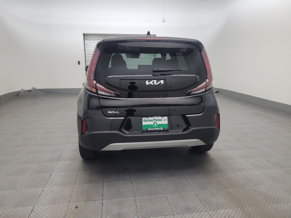2025 Kia Soul in Phoenix, AZ 85015 - 18127988 6