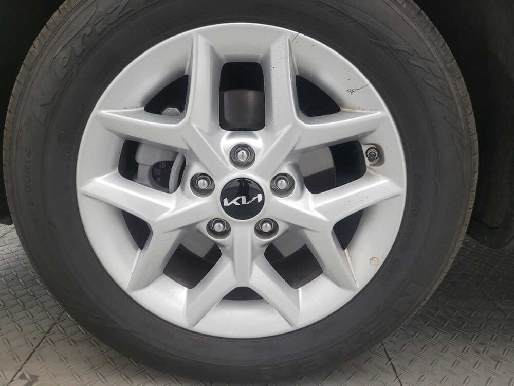 2025 Kia Soul in Phoenix, AZ 85015 - 18127988 31