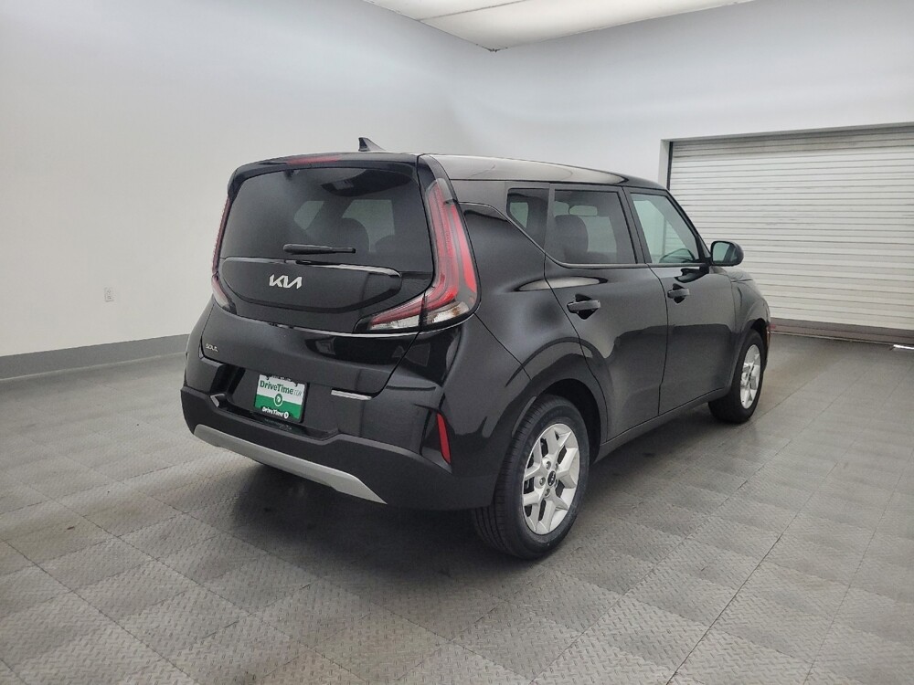 2025 Kia Soul in Phoenix, AZ 85015 - 18127988 9